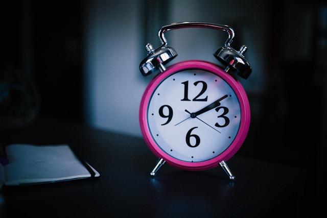 Classic analog clock symbolising time and lifelong learning